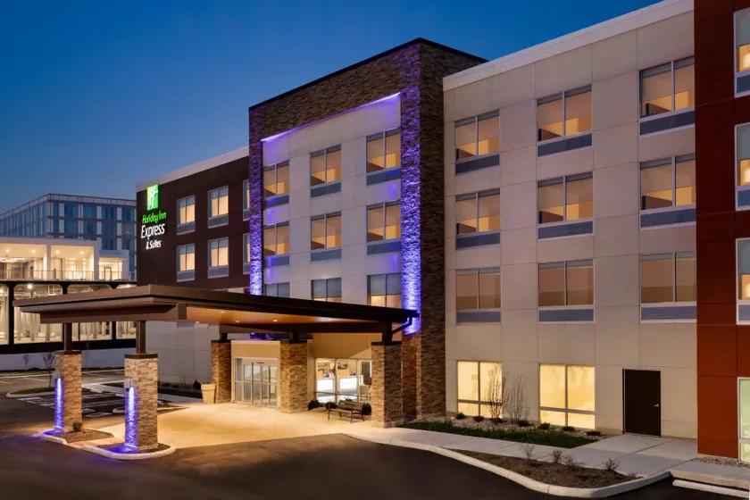 Holiday Inn Express & Suites - Cincinnati NE - Red Bank Road by IHG - Image 1