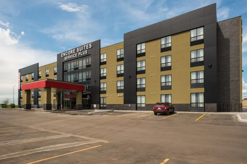 Encore Suites by Service Plus Inns - Image 1