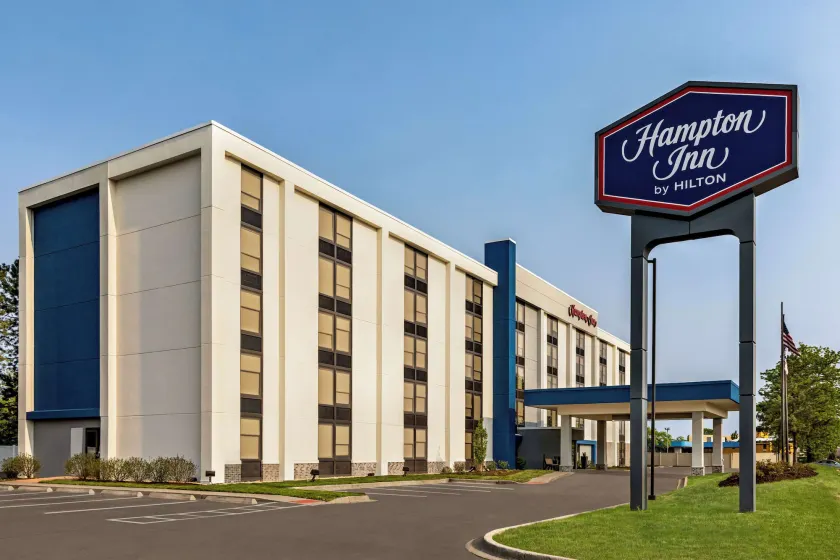 Hampton Inn Chicago-O'Hare International Airport - Image 1