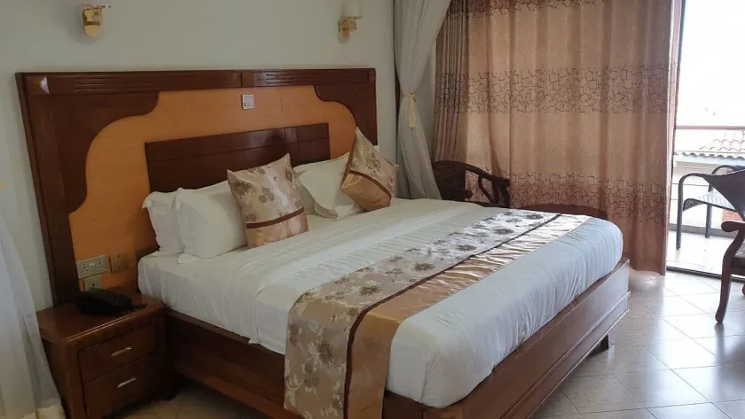 Grand Winston Hotel - Image 1