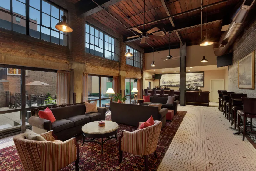 Hampton Inn & Suites New Orleans Convention Center - Image 1