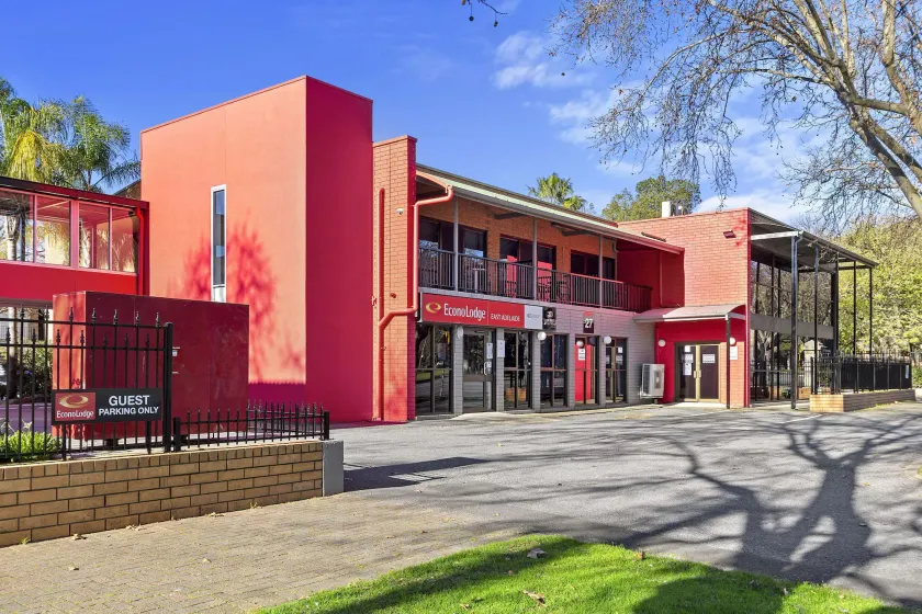 Econo Lodge East Adelaide - Image 1