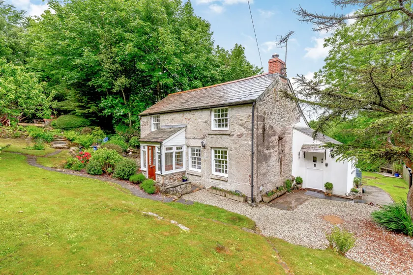 Westside Cottage - Image 1