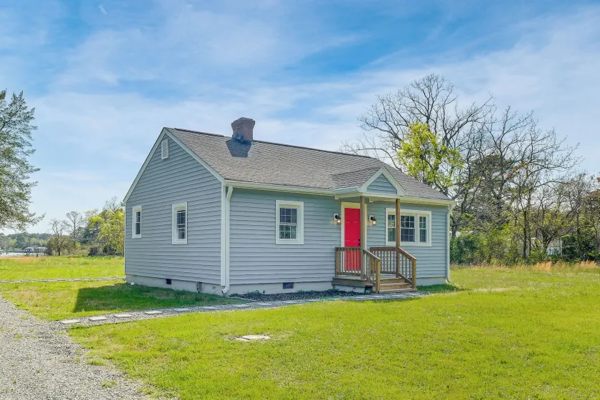 Peek-a-boo Water Views! Port Haywood Home w/ Yard - Image 1