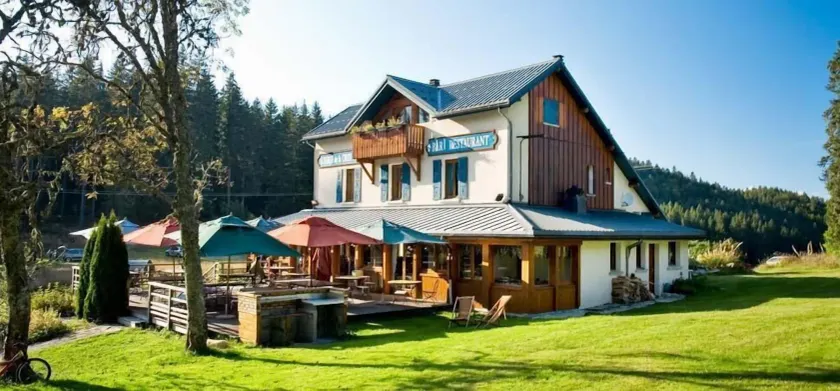 Auberge De La Croix Perrin - Image 1