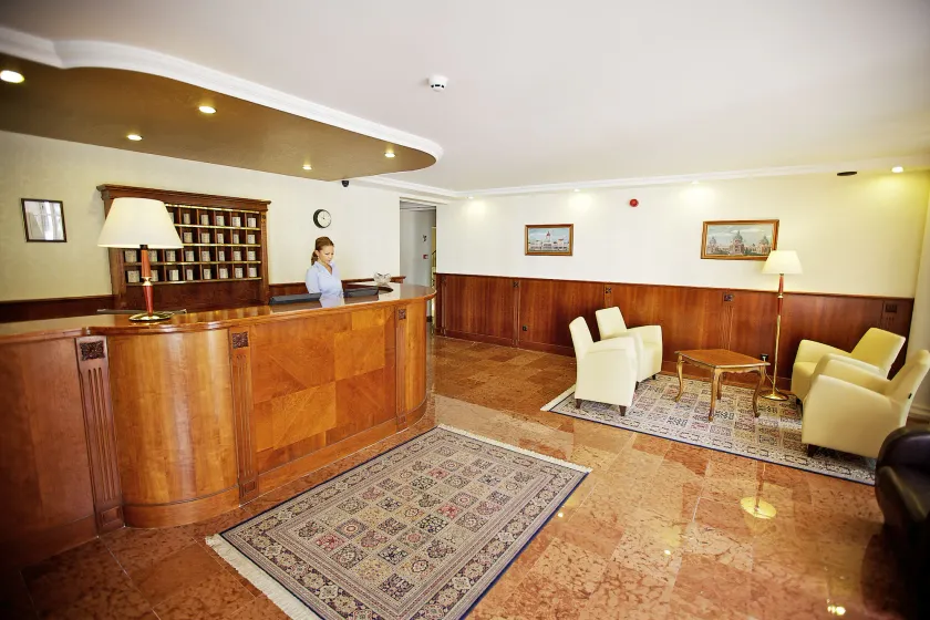 Gold Apartments - Hall