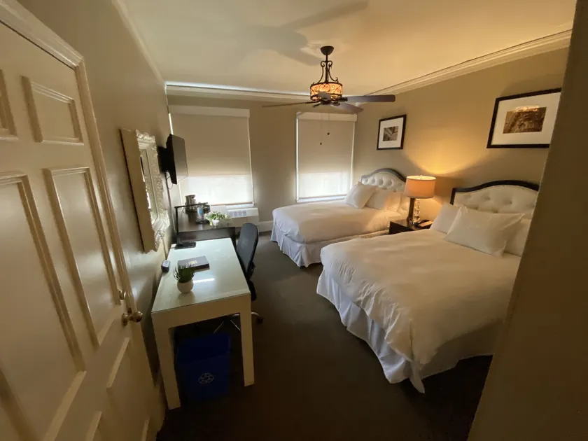 Kensington Park Hotel - Image 1