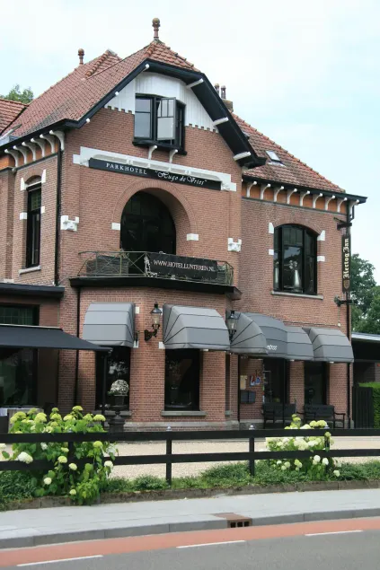 Parkhotel Hugo de Vries - Image 1