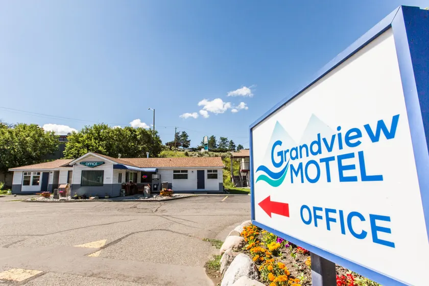 Grandview Motel - Image 1