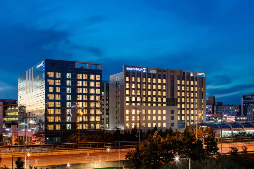 Golden Tulip Incheon Airport Hotel - Image 1