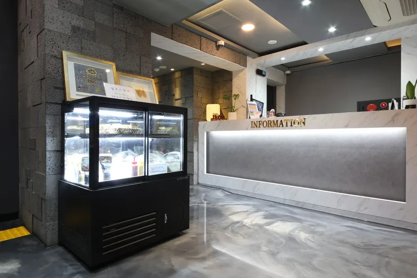 Z Hotel - Image 1