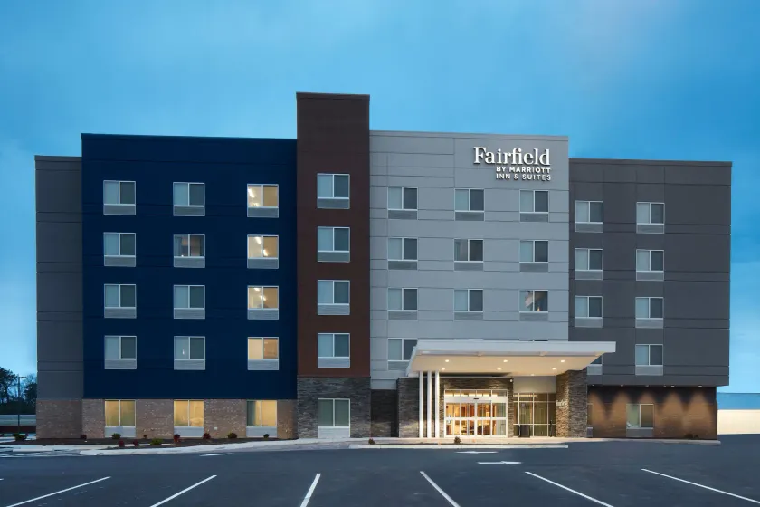 Fairfield Inn & Suites by Marriott Stony Creek - Image 1