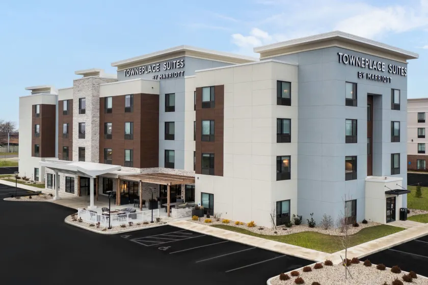 TownePlace Suites by Marriott Sidney - Image 1