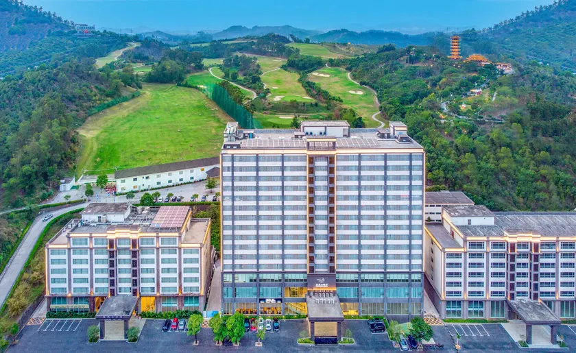 Phoenix Hill Hotel Dongguan - Golf Course Shop - Image 1
