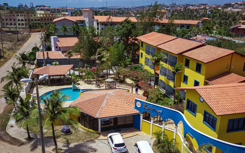 Kalamari Beach Hotel - Image 1