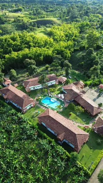 Eco Hotel Santa Barbara - Image 1