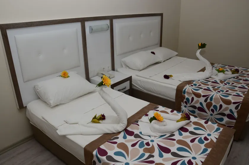 Acar Hotel - Image 1