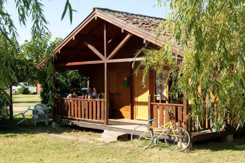 Mobilheim mit Garten, Terrasse und Grill - Image 1