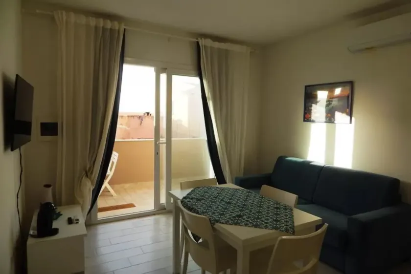 Terrace and comfort by the sea - Image 1