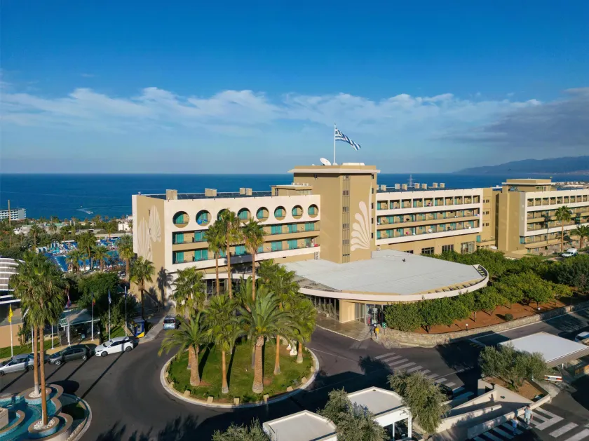 Royal & Imperial Belvedere Resort - Image 1