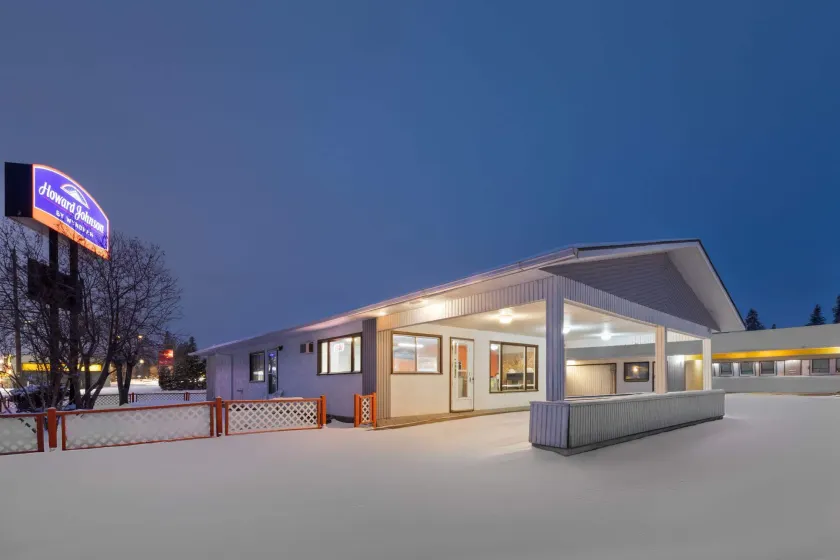 Howard Johnson by Wyndham Edson - Image 1