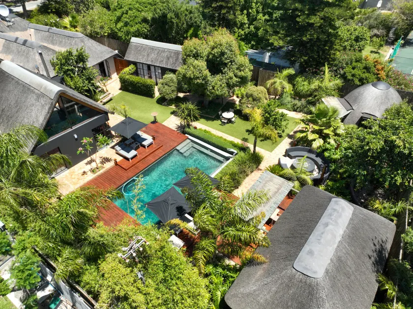 Garden Retreat - Adults Only - Image 1