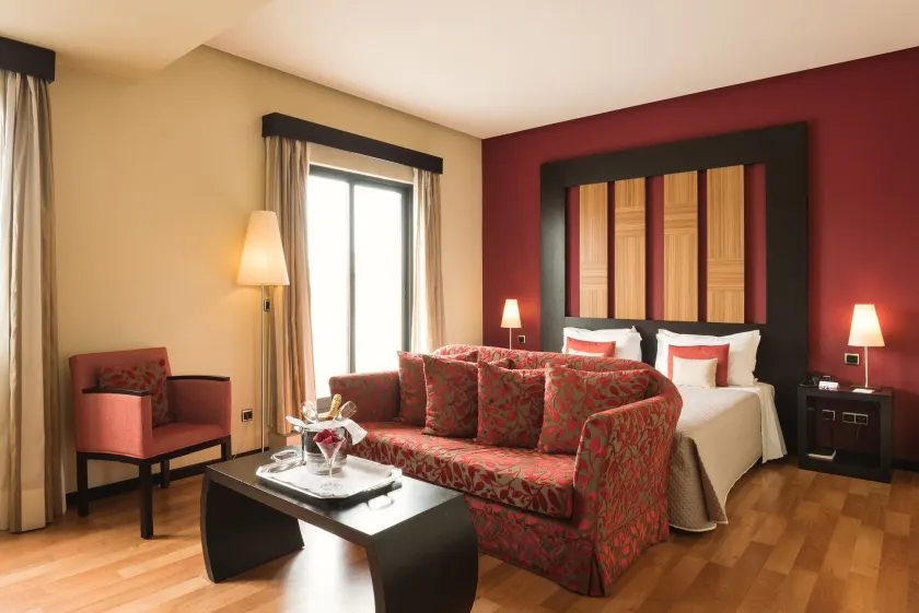 Hotel Lisboa - Image 1
