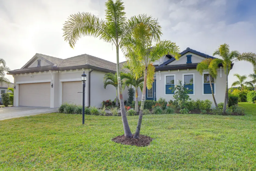 Resort-style Living! Walkable Bradenton Getaway - Image 1