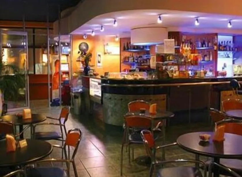 Hotel Blue Rose's - Image 1