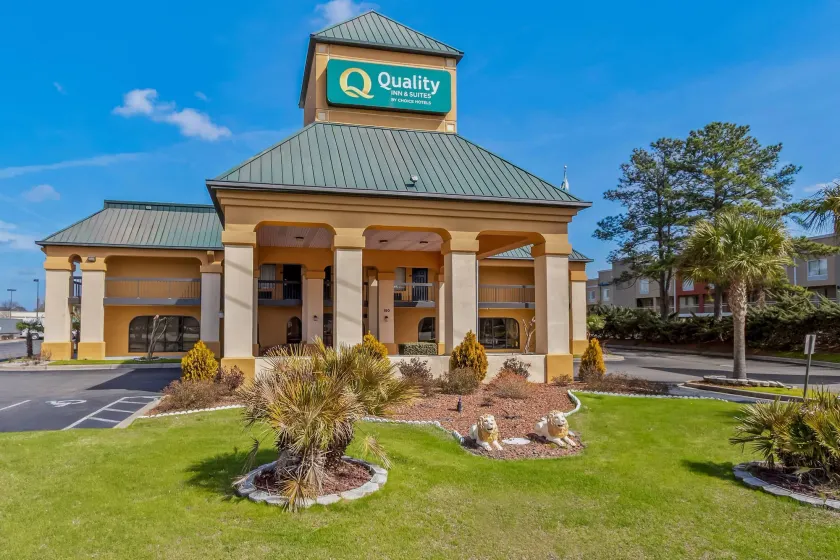 Quality Inn & Suites Florence Civic Center - Image 1