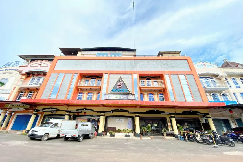 Collection O Batam near DC Mall formerly S Hotel - Image 1