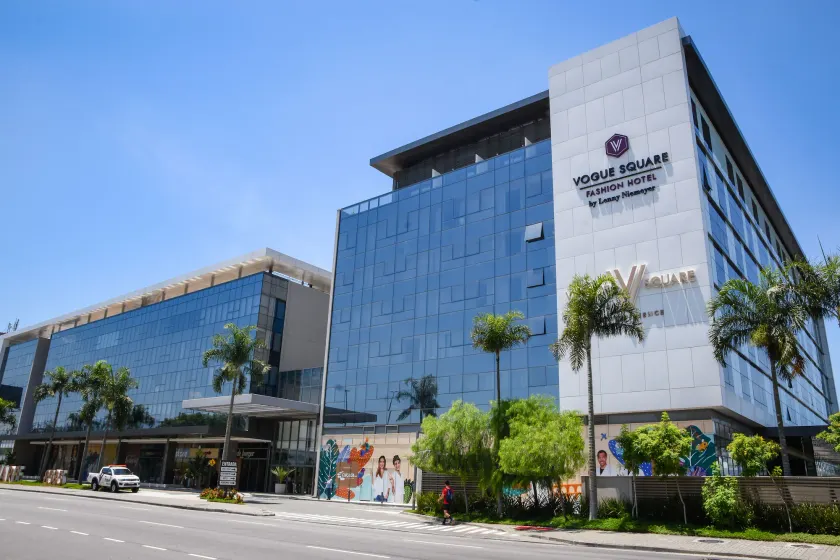Square Design Hotel - Image 1