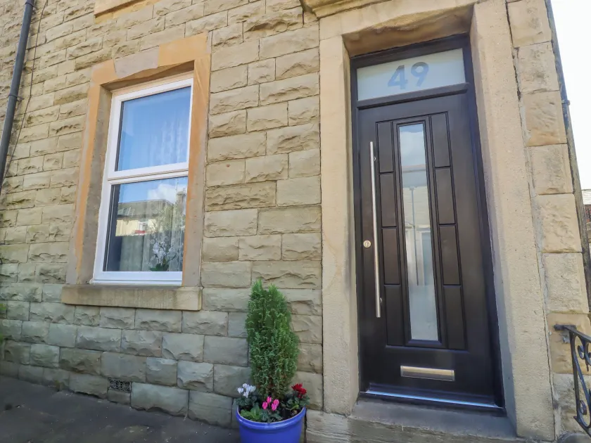 49 Waddington Road - Image 1
