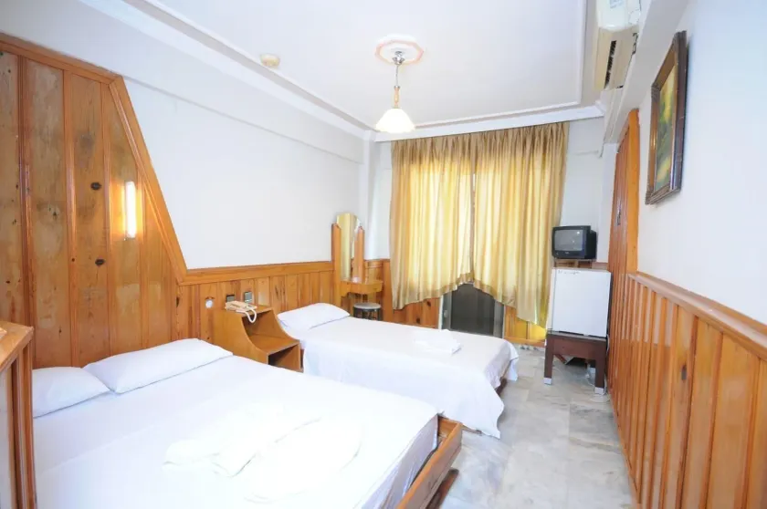 varol hotel içmeler - Zimmer
