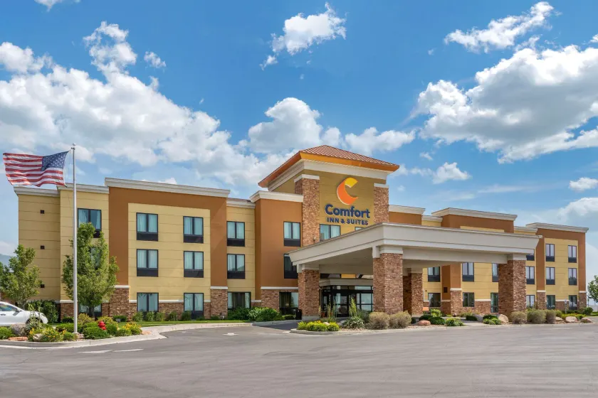 Comfort Inn & Suites Tooele-Salt Lake City - Image 1