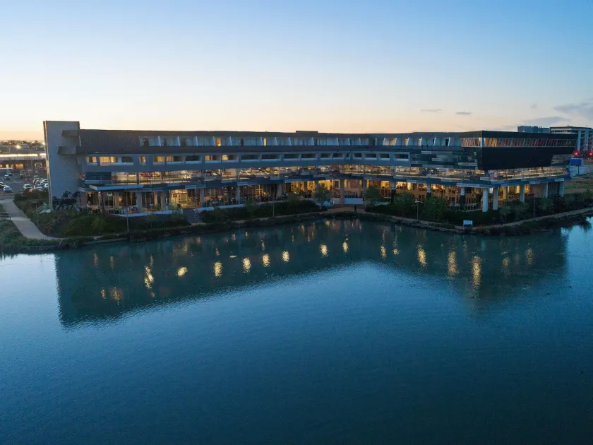 Mercure Melbourne Caroline Springs - Image 1