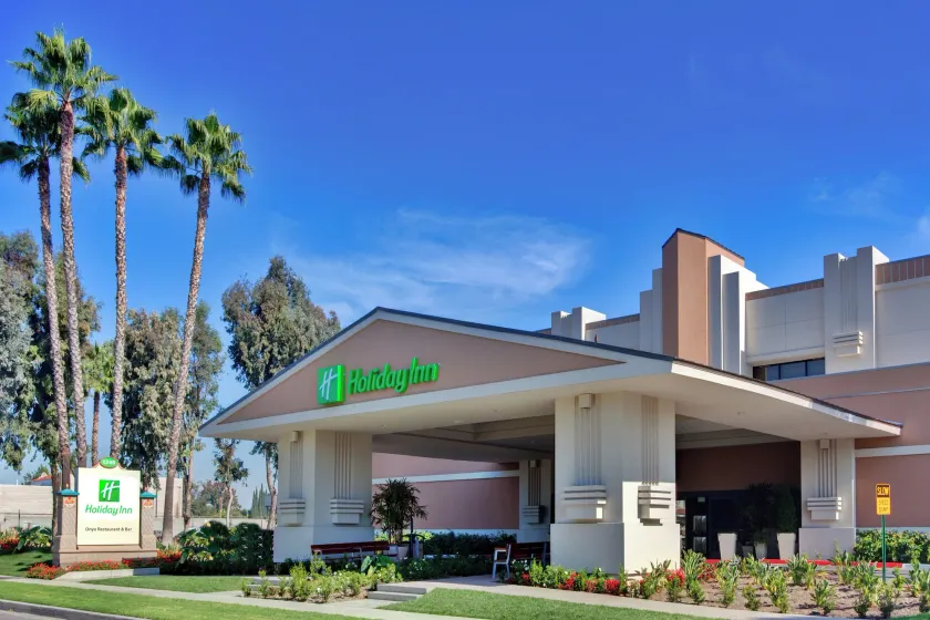 Holiday Inn Hotel & Suites Anaheim by IHG - Image 1