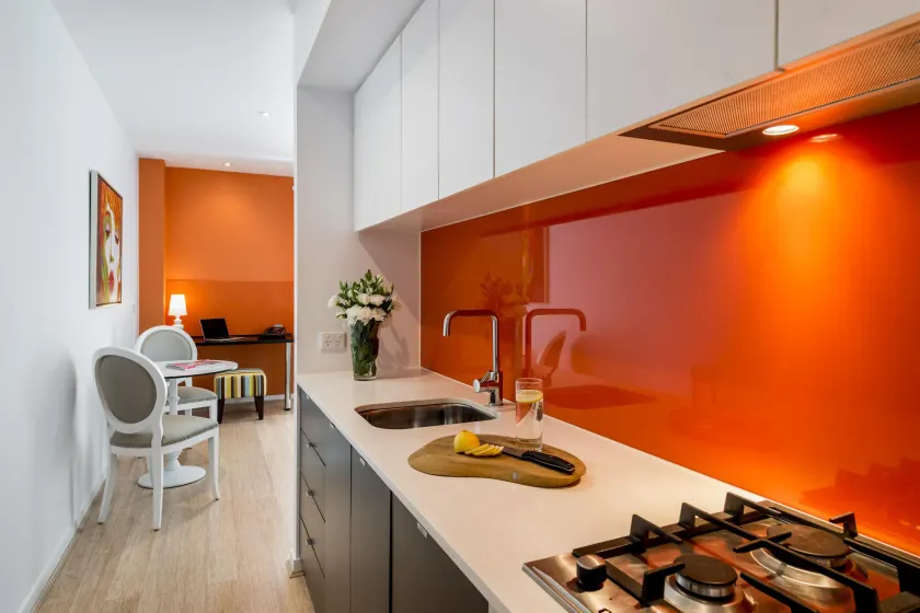 Oaks Melbourne South Yarra Suites - Image 1