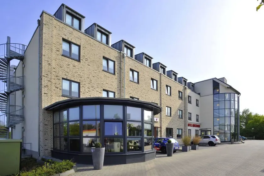Hotel Quickborn & Gästehaus Hesse - Image 1