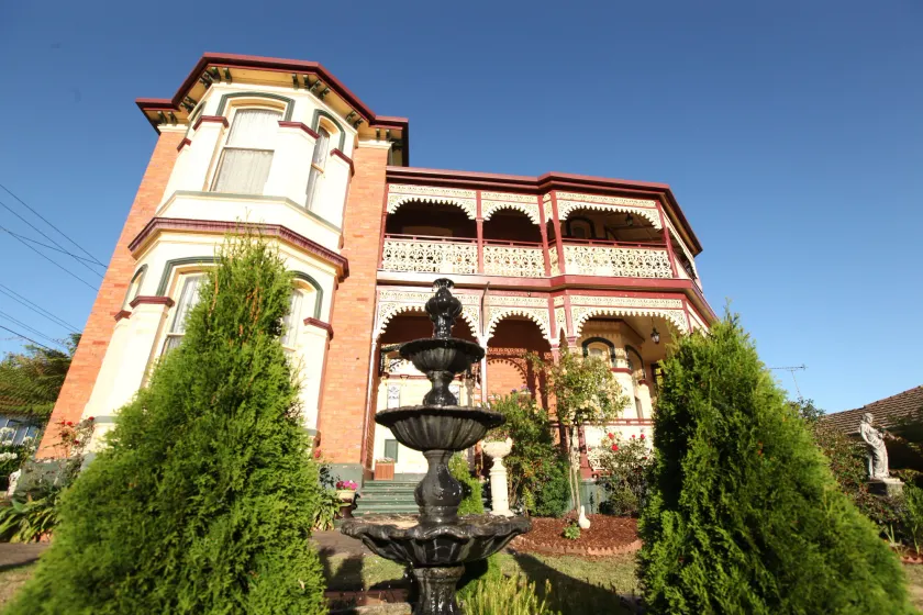 The Grand On Macfie - Image 1
