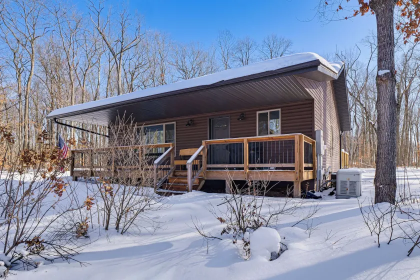 Northwoods Escape: Relaxing Retreat w/ Deck - Image 1