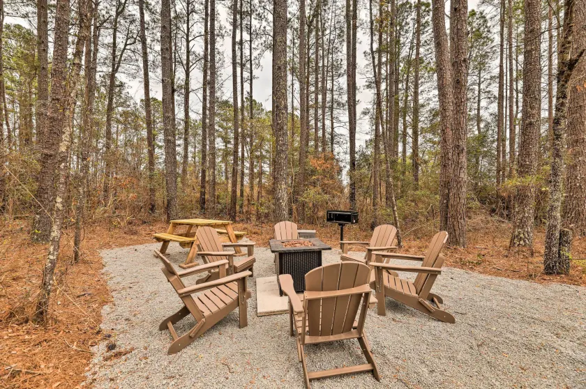 Beautiful New Bern Studio Cabin w/ Fire Pit! - Interiør