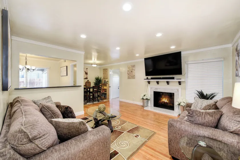 Pool Table! Spacious Home, 8 Mi to Dtwn Commons - Image 1
