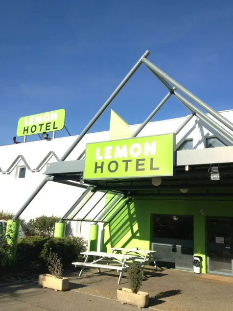 Lemon Hotel Avignon Rochefort du Gard - Image 1