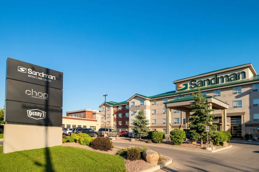 Sandman Hotel & Suites Winnipeg Airport - Image 1