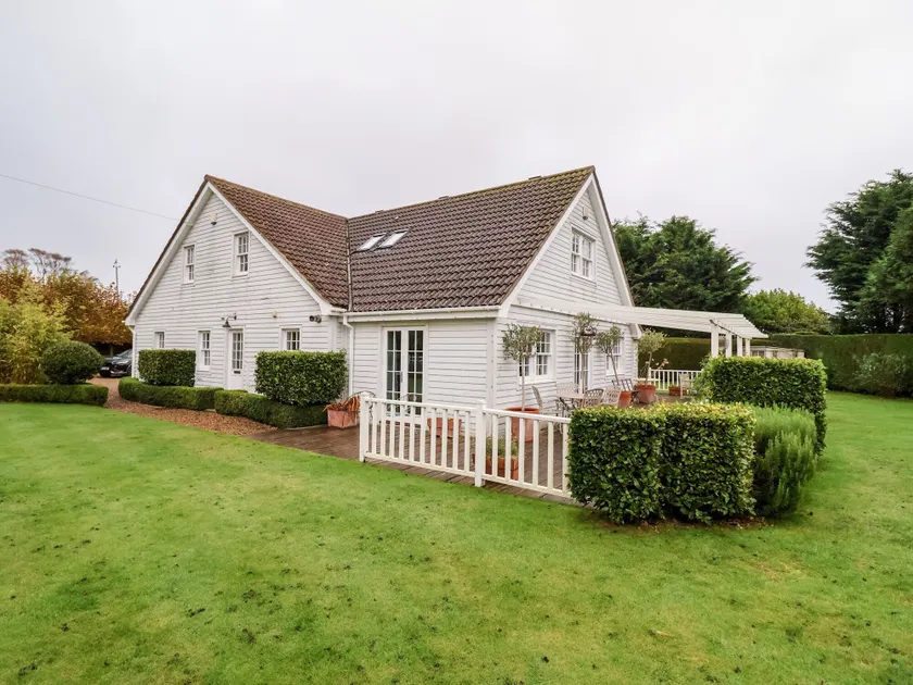Lampland House - Image 1