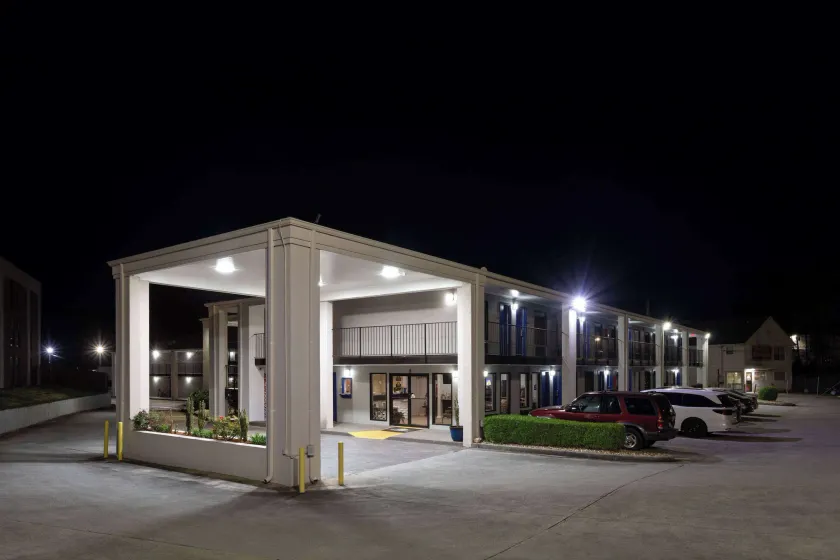 Days Inn by Wyndham Douglasville-Atlanta-Fairburn Road - Image 1