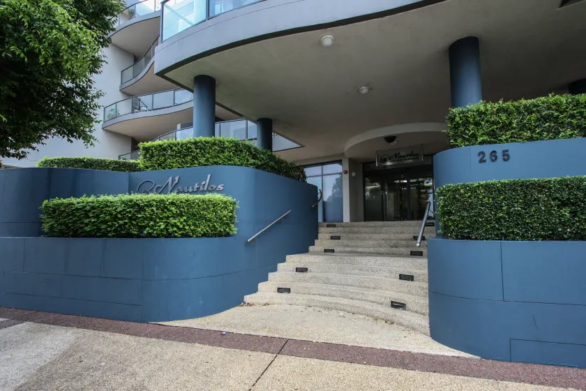 Nautilos Apartments - Image 1