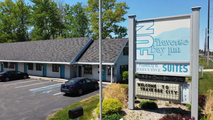 Traverse Bay Inn - Image 1