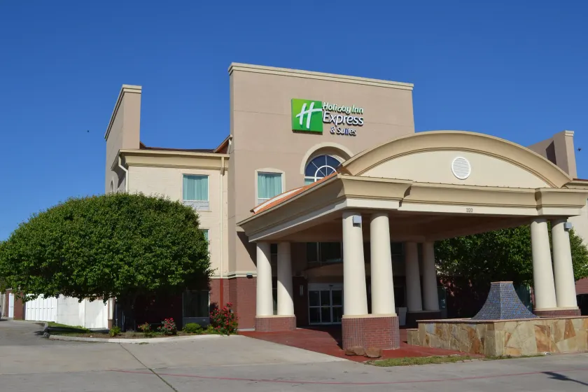 Holiday Inn Express Hotel & Suites Gainesville by IHG - Image 1